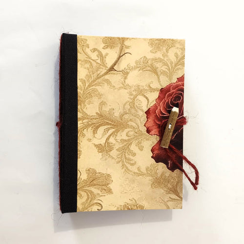 Quaderno A5 "Battiti di Fuoco" — Rose Rosse