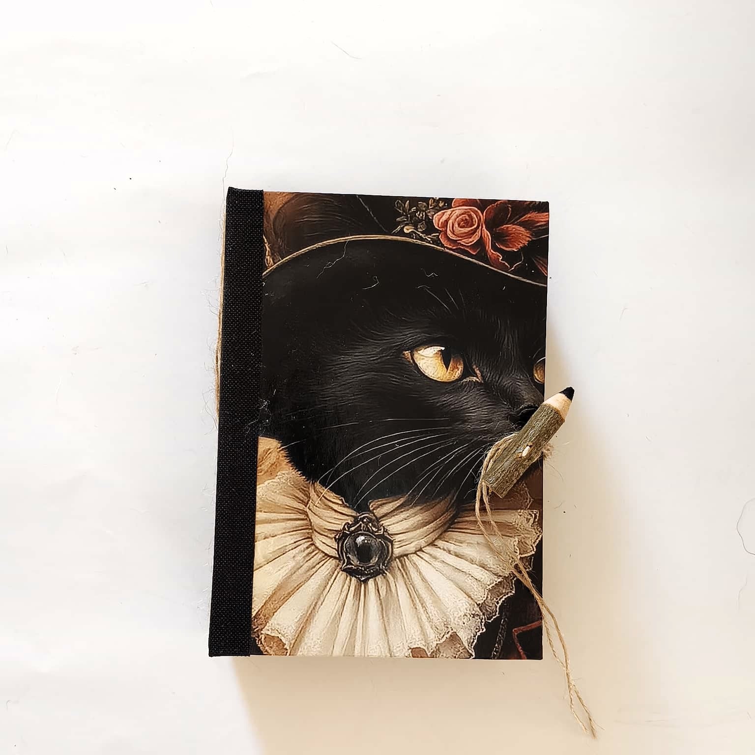 Quaderno A5 "Sette Anime d'Inchiostro" — Collezione Gatti