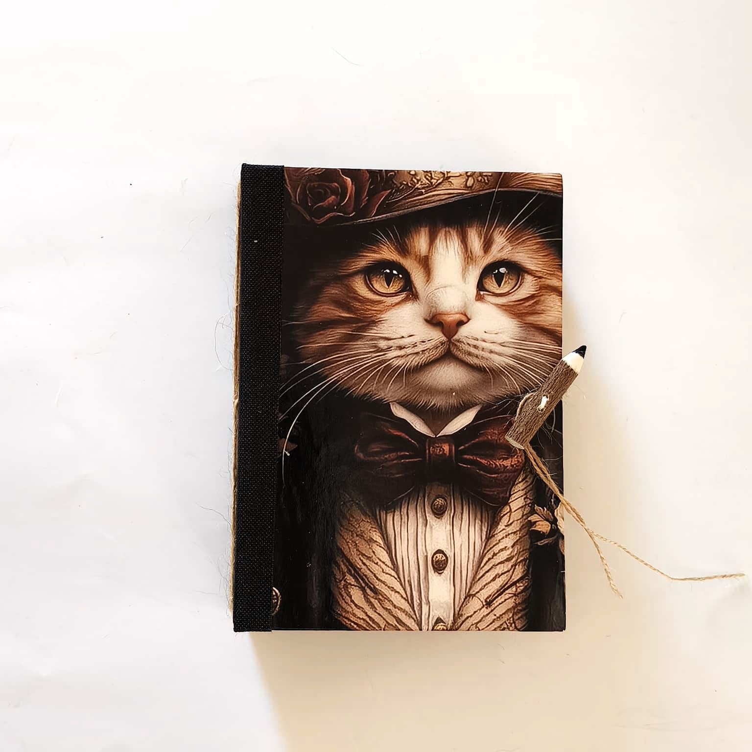Quaderno A5 "Sette Anime d'Inchiostro" — Collezione Gatti