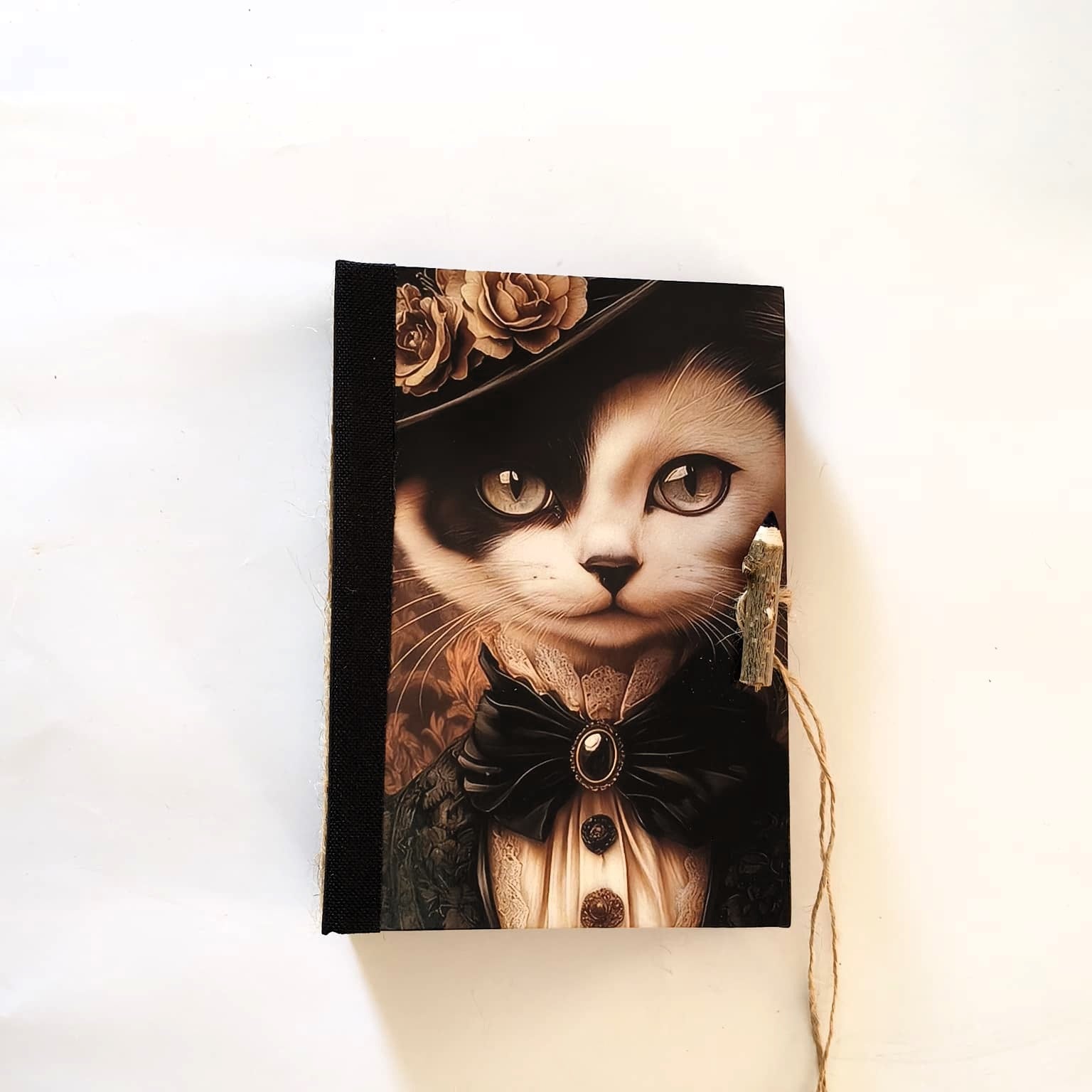 Quaderno A5 "Sette Anime d'Inchiostro" — Collezione Gatti