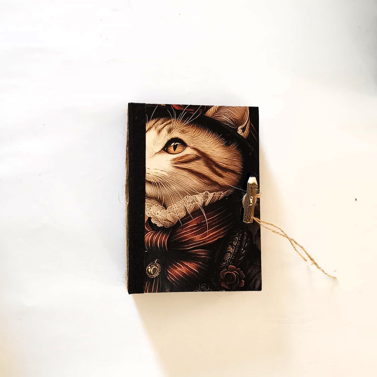 Quaderno A5 "Sette Anime d'Inchiostro" — Collezione Gatti