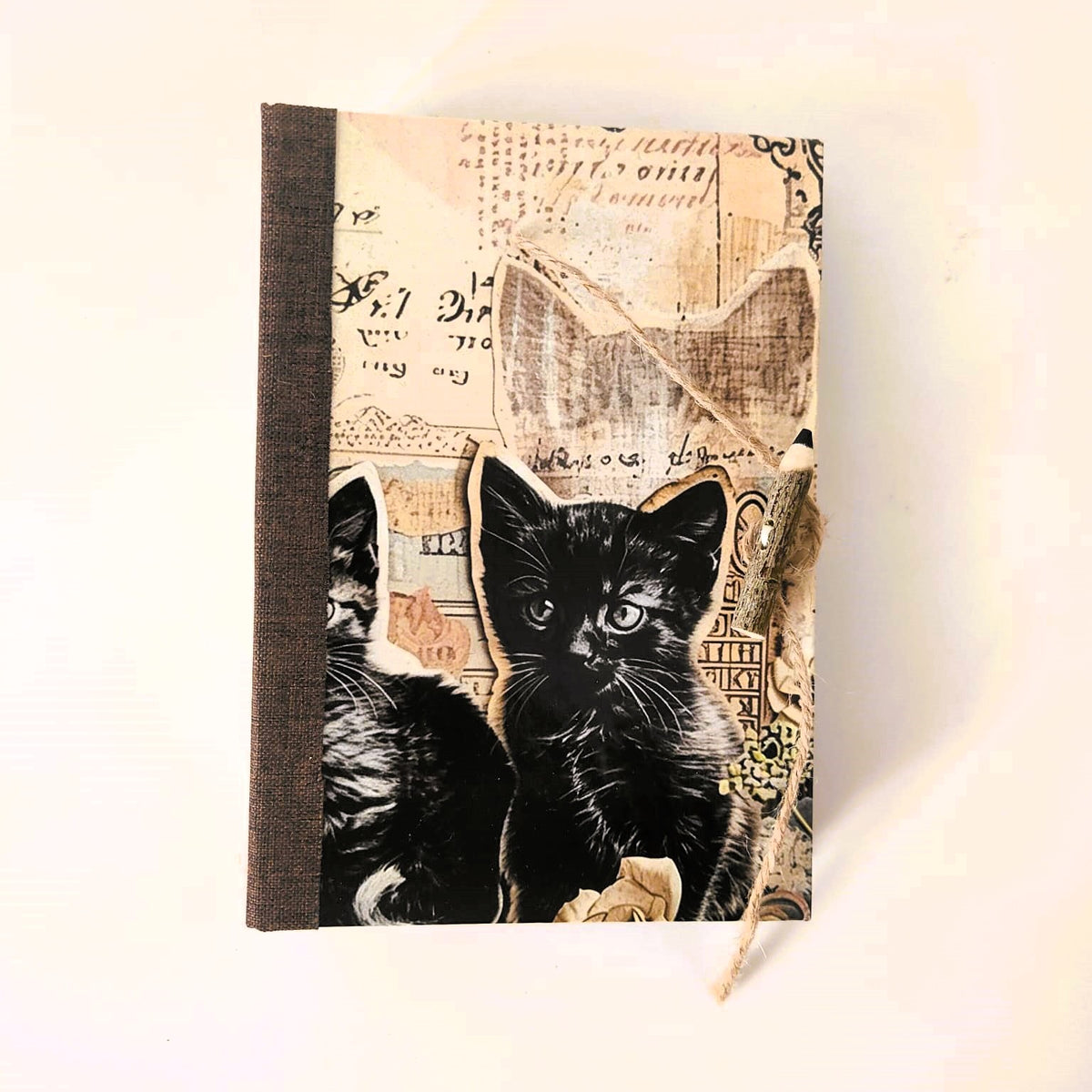 Quaderno fatto a mano 11 × 16 cm con pagine sostituibili | SETTE VITE D’INCHIOSTRO | Quattro Zampe, Mille Pagine
