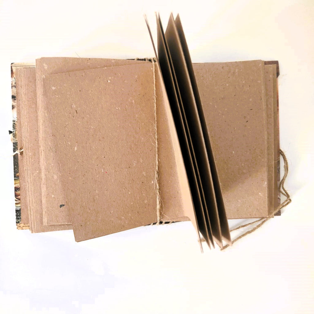 Taccuino fatto a mano A6 con carta riciclata — "Quattro Zampe, Mille Pagine"
