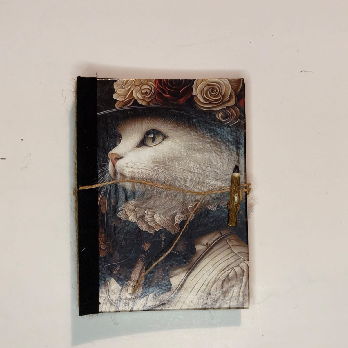 Taccuino fatto a mano A6 con carta riciclata — "Gatti" Sette Anime d'Inchiostro